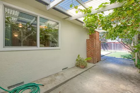 Exterior - 593 W Pico, Clovis, CA 93612 photo 3 of 11