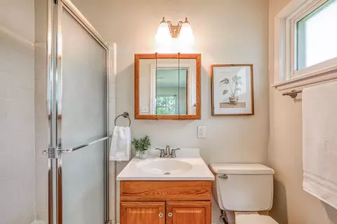 Bath - 593 W Pico, Clovis, CA 93612 photo 2 of 2