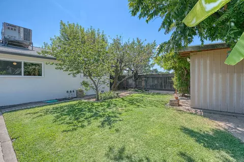 Exterior - 593 W Pico, Clovis, CA 93612 photo 7 of 11