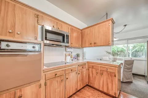 Kitchen - 593 W Pico, Clovis, CA 93612 photo 2 of 3