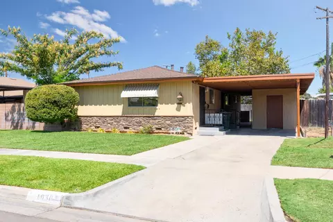 1030 W Swift Ave, Fresno, CA 93705