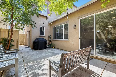 Exterior - 1763 N Leonard Ave, Clovis, CA 93619 photo 7 of 9