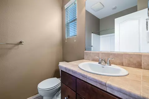 Bath - 1763 N Leonard Ave, Clovis, CA 93619 photo 3 of 8