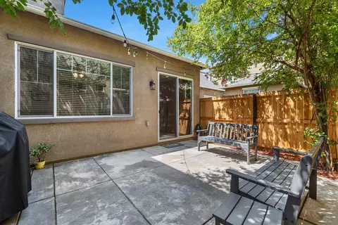 Exterior - 1763 N Leonard Ave, Clovis, CA 93619 photo 8 of 9