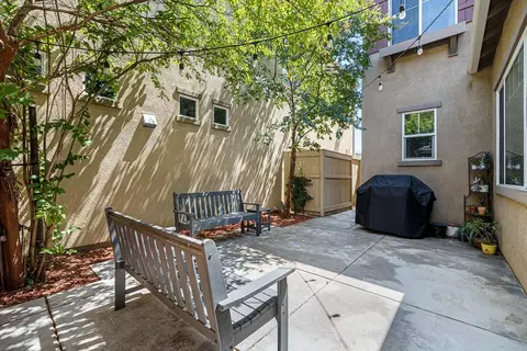 Exterior - 1763 N Leonard Ave, Clovis, CA 93619 photo 6 of 9