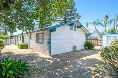 Exterior - 551 W Pat Dr, Clovis, CA 93612 photo 5 of 7