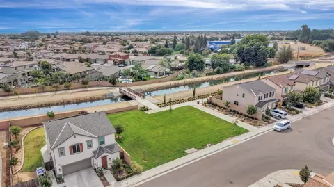 View/Area - 3948 Wrenwood Ave, Clovis, CA 93619 photo 9 of 10