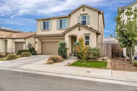 Exterior - 3948 Wrenwood Ave, Clovis, CA 93619 photo 2 of 5