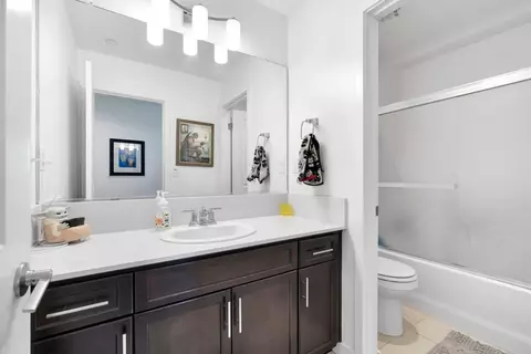 Bath - 3948 Wrenwood Ave, Clovis, CA 93619 photo 2 of 2