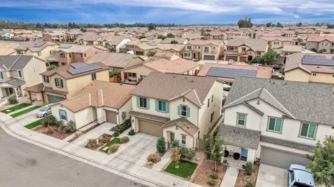 View/Area - 3948 Wrenwood Ave, Clovis, CA 93619 photo 3 of 10