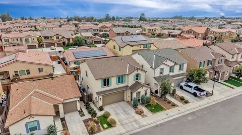View/Area - 3948 Wrenwood Ave, Clovis, CA 93619 photo 1 of 10