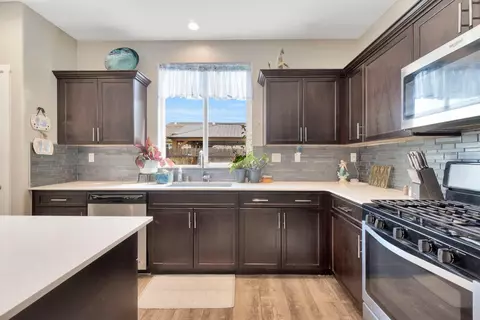 Kitchen - 3948 Wrenwood Ave, Clovis, CA 93619 photo 1 of 5