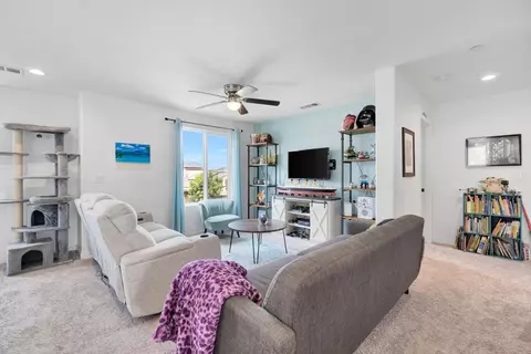 Living - 3948 Wrenwood Ave, Clovis, CA 93619 photo 4 of 4