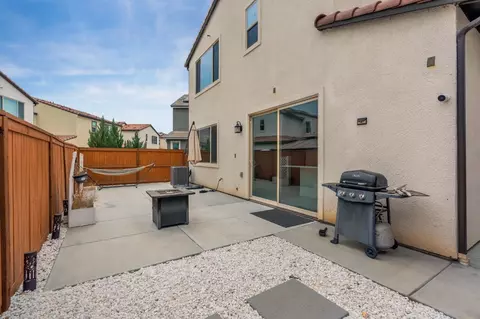 Exterior - 4614 Loftwood Rd, Madera, CA 93636 photo 6 of 7