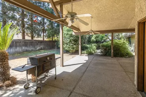 Exterior - 2038 Rall Ave, Clovis, CA 93611 photo 4 of 13
