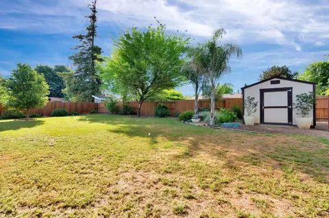 Exterior - 778 W Polson Ave, Clovis, CA 93612 photo 5 of 8