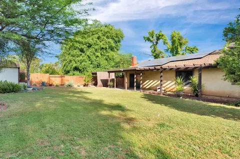 Exterior - 778 W Polson Ave, Clovis, CA 93612 photo 7 of 8
