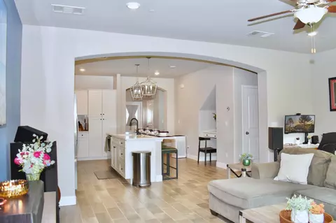 Entry Way - 4134 Duncan Ave, Clovis, CA 93619 photo 2 of 5
