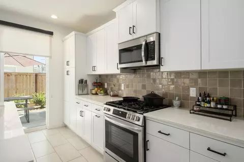 Kitchen - 4095 Braden Rd, Madera, CA 93636 photo 2 of 4