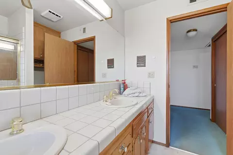 Bath - 37248 Avenue 13, Madera, CA 93636 photo 5 of 5
