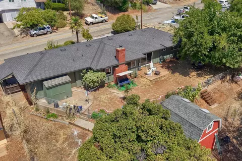 Exterior - 4967 9th St, Mariposa, CA 95338 photo 16 of 18