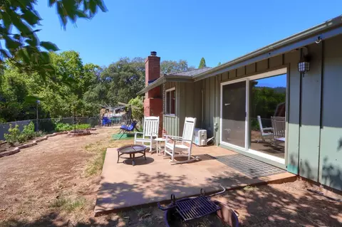 Exterior - 4967 9th St, Mariposa, CA 95338 photo 4 of 18