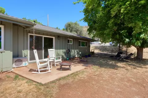 Exterior - 4967 9th St, Mariposa, CA 95338 photo 6 of 18