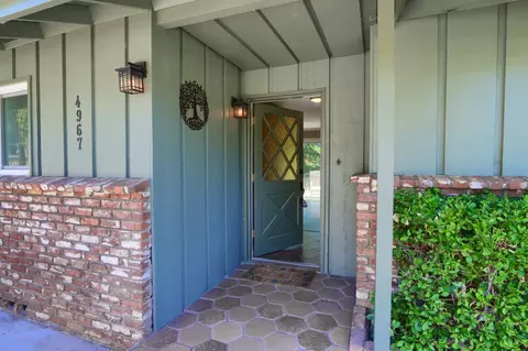 Entry Way - 4967 9th St, Mariposa, CA 95338 photo 1 of 2