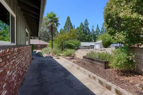 Exterior - 4967 9th St, Mariposa, CA 95338 photo 17 of 18