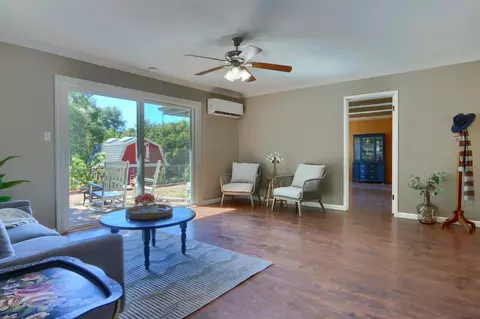 Living - 4967 9th St, Mariposa, CA 95338 photo 2 of 4