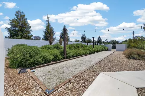 Exterior - 3825 Reno Ave, Clovis, CA 93619 photo 8 of 13