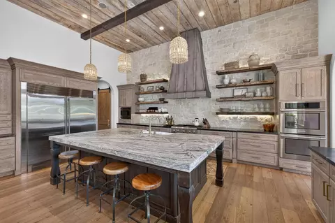 Kitchen - 3825 Reno Ave, Clovis, CA 93619 photo 1 of 6