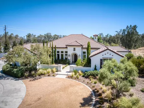 Exterior - 3825 Reno Ave, Clovis, CA 93619 photo 12 of 13