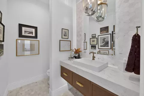 Bath - 3825 Reno Ave, Clovis, CA 93619 photo 1 of 8