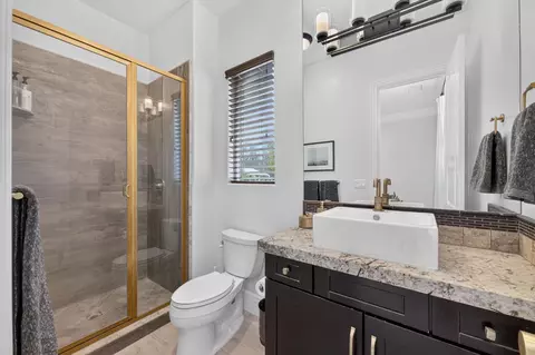 Bath - 3825 Reno Ave, Clovis, CA 93619 photo 8 of 8