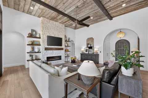Living - 3825 Reno Ave, Clovis, CA 93619 photo 1 of 4
