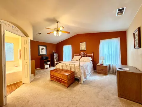Bedroom - 869 Spruce Ave, Clovis, CA 93611 photo 1 of 6