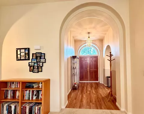 Entry Way - 869 Spruce Ave, Clovis, CA 93611 photo 1 of 3