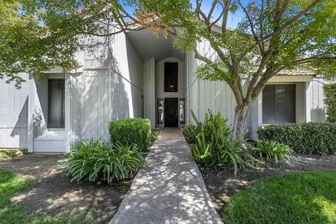 Exterior - 1842 Cougar Ln, Clovis, CA 93611 photo 2 of 11