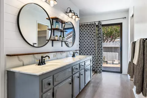 Bath - 1842 Cougar Ln, Clovis, CA 93611 photo 3 of 5