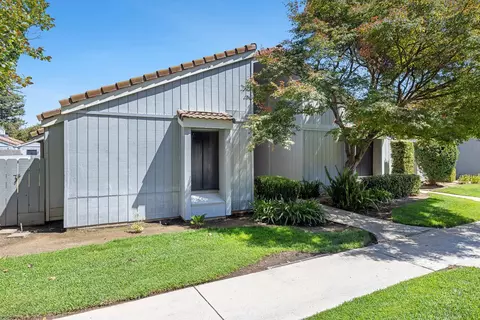 Exterior - 1842 Cougar Ln, Clovis, CA 93611 photo 4 of 11