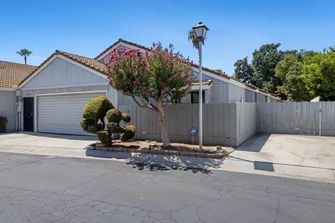 Exterior - 1842 Cougar Ln, Clovis, CA 93611 photo 9 of 11