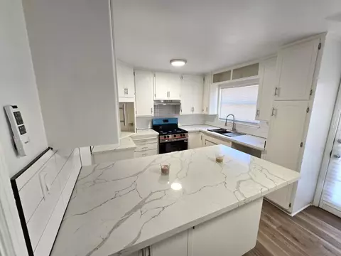 1020 E Saginaw Way, Fresno, CA 93704