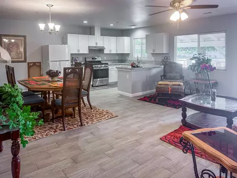 Dining - 3280 Mccall Ave, Selma, CA 93662 photo 1 of 4