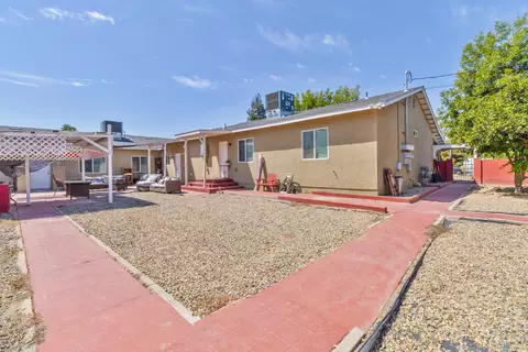 Exterior - 3280 Mccall Ave, Selma, CA 93662 photo 4 of 4