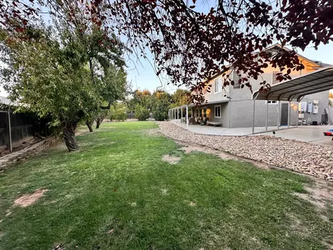Exterior - 3362 Greenfield Ave, Clovis, CA 93611 photo 9 of 15