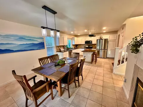 Dining - 3362 Greenfield Ave, Clovis, CA 93611 photo 2 of 2
