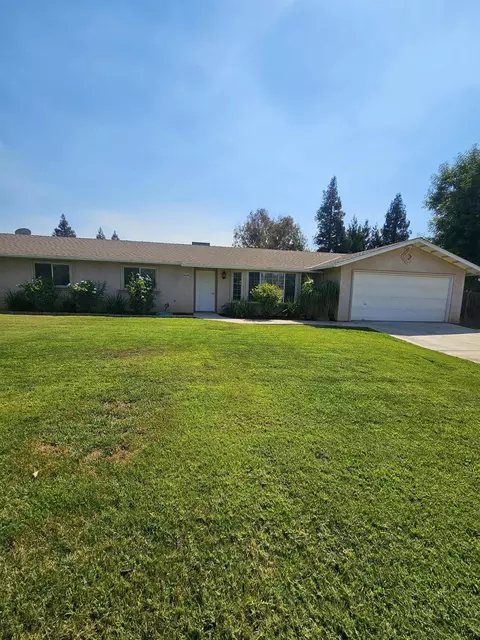 Exterior - 36106 Ruth Ave, Madera, CA 93636 photo 2 of 4
