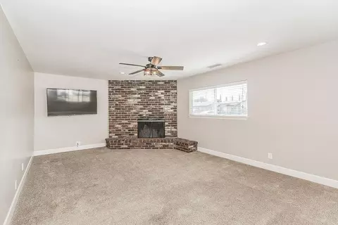 Living - 611 San Gabriel Ave, Clovis, CA 93612 photo 5 of 7