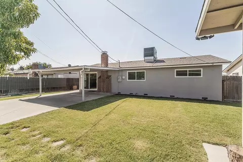 Exterior - 611 San Gabriel Ave, Clovis, CA 93612 photo 6 of 10
